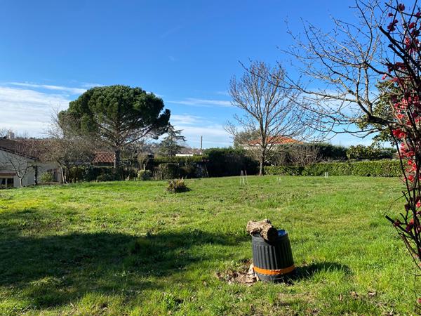 MONTRABE, Maison T6 avec sous-sol de 200 m2 .