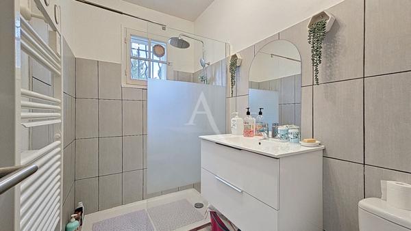 MONTRABE, Maison T6 avec sous-sol de 200 m2 .