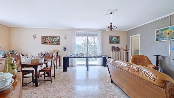 MONTRABE, Maison T6 avec sous-sol de 200 m2 .