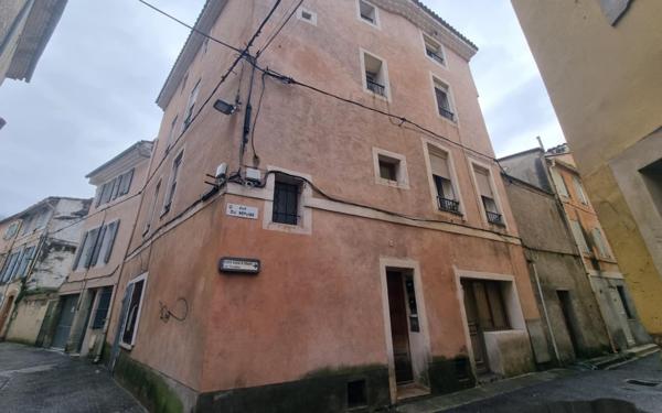 Immeuble à vendre    12 pièces • 238,75 m2 Carpentras