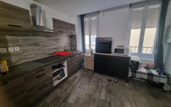 Immeuble à vendre    12 pièces • 238,75 m2 Carpentras