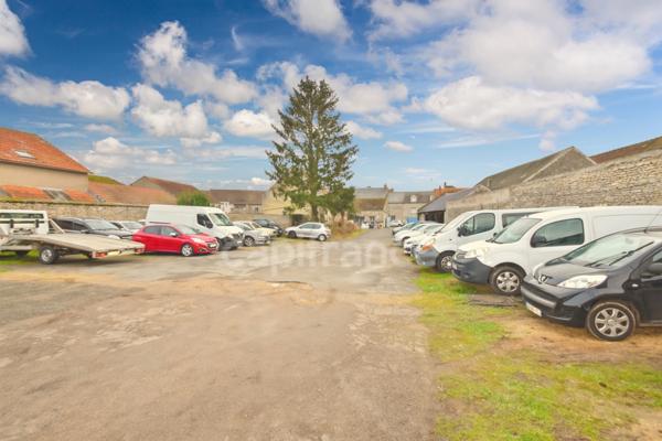 Local/bureau à vendre ANGERVILLE (91)