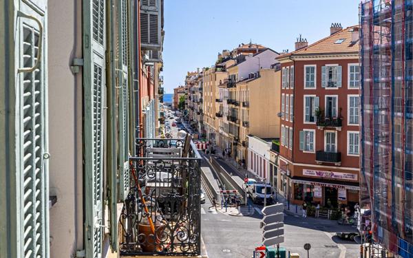 Appartement à vendre    4 pièces • 88 m2 Nice