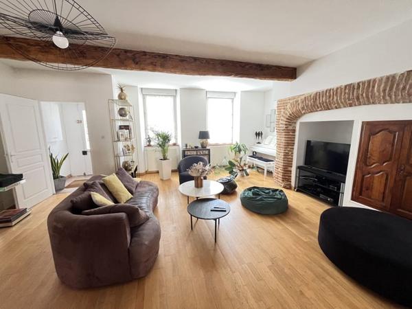 Maison à louer 1 200 € CC Labastide-St-Pierre 4 p 126 m² DPE B