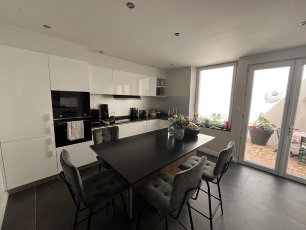 Maison à louer 1 200 € CC Labastide-St-Pierre 4 p 126 m² DPE B