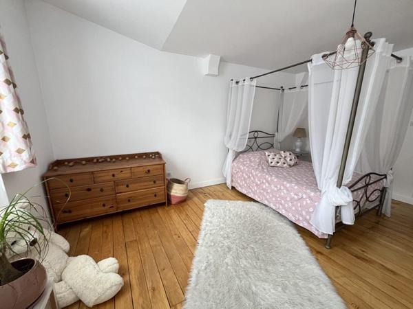 Maison à louer 1 200 € CC Labastide-St-Pierre 4 p 126 m² DPE B