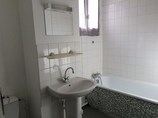 POITIERS Centre ville - studio avec parking