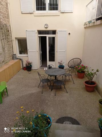 Appartement Niort 2 pièce(s) 230 m2