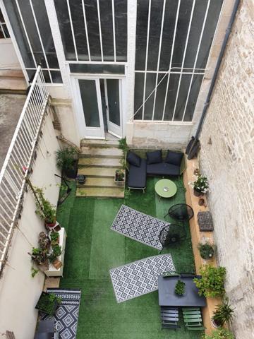 Appartement Niort 2 pièce(s) 230 m2