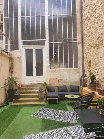 Appartement Niort 2 pièce(s) 230 m2