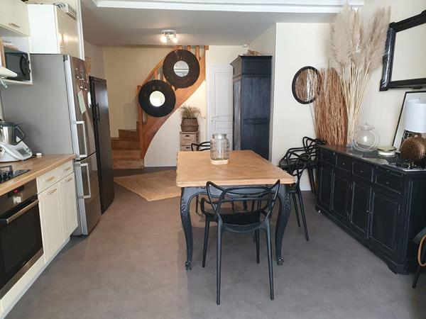 Appartement Niort 2 pièce(s) 230 m2