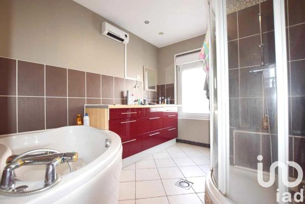 Maison 5 pièces de 84 m² à Calais (62100)