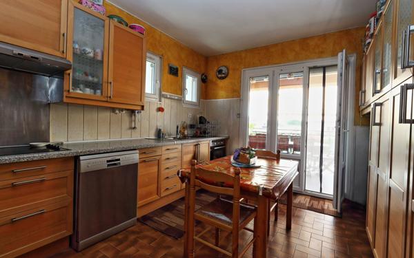 Maison à vendre    5 pièces •  Saint-Symphorien-d'Ozon