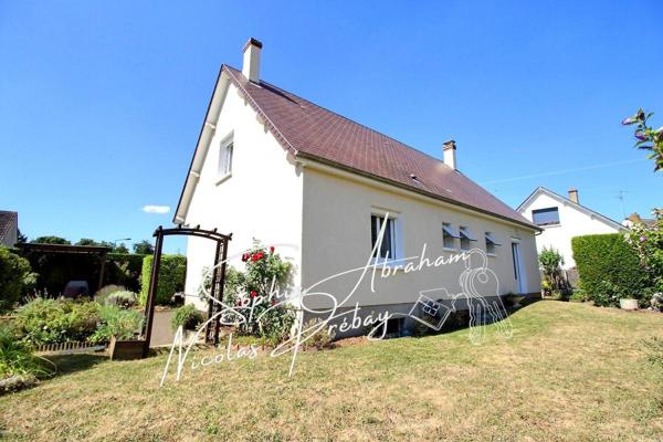 Maison d'habitation sur sous-sol total de 6 pièces avec 5 chambres, garage et terrain