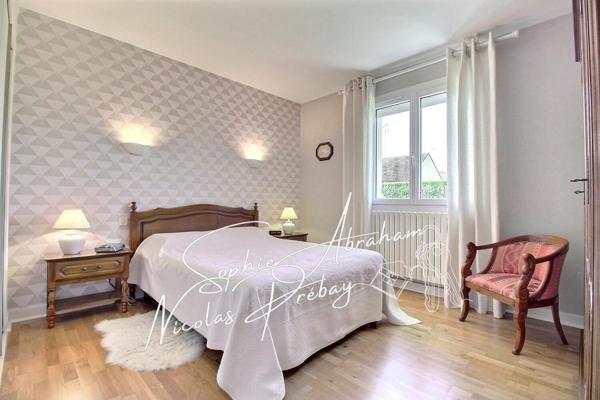 Maison d'habitation sur sous-sol total de 6 pièces avec 5 chambres, garage et terrain