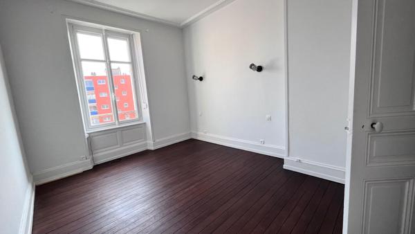 BELFORT CENTRE – APPARTEMENT F6 HAUSSMANNIEN 160 m² – GARAGE