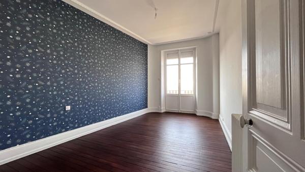 BELFORT CENTRE – APPARTEMENT F6 HAUSSMANNIEN 160 m² – GARAGE