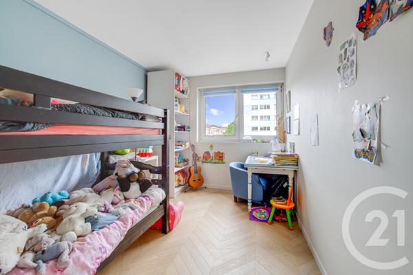 Appartement F7 à vendre  7 pièces - 112,21 m2 MONTROUGE - 92