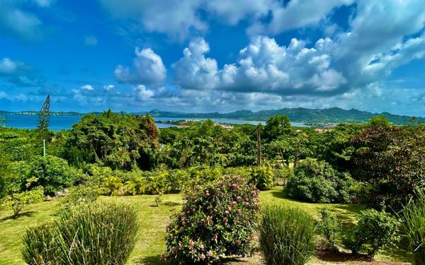 Maison à vendre    4 pièces •  Le Robert