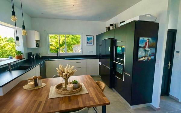 Maison à vendre    4 pièces •  Le Robert