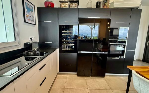 Maison à vendre    4 pièces •  Le Robert