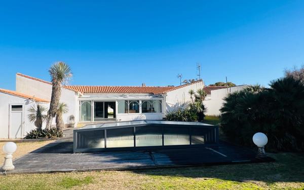 Maison à vendre    6 pièces •  Sainte-Marie-de-Ré