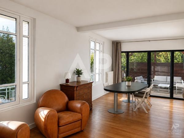 Maison Rueil Malmaison 6 pièce(s) 150 m2 1 500 000 € **  - Référence  1970