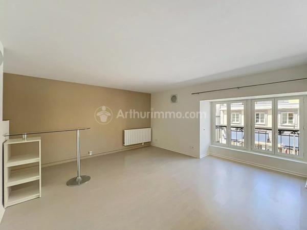 Location                                                      Appartement
                        
                     2 pièces                      44 m2                     à Clermont-Ferrand