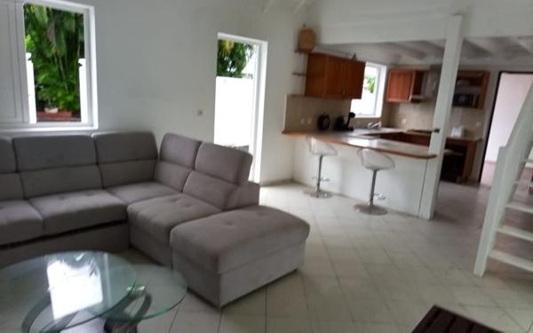 Maison à louer    4 pièces • 100 m2 Morne-à-l'Eau