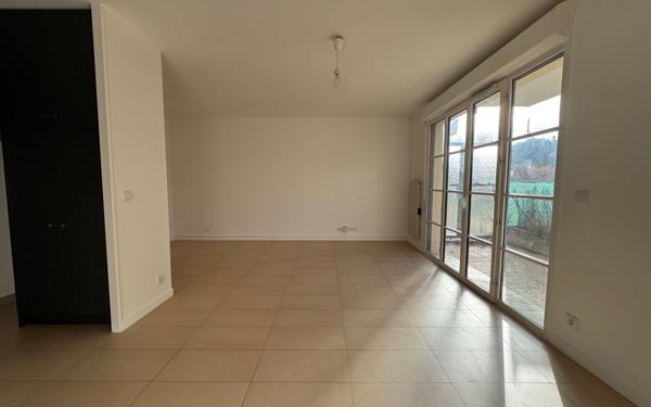 Appartement à vendre    3 pièces • 64,52 m2 Vaires-sur-Marne