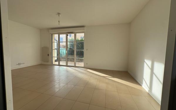 Appartement à vendre    3 pièces • 64,52 m2 Vaires-sur-Marne