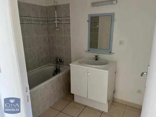 Appartement à louer 3 pièces 61m²