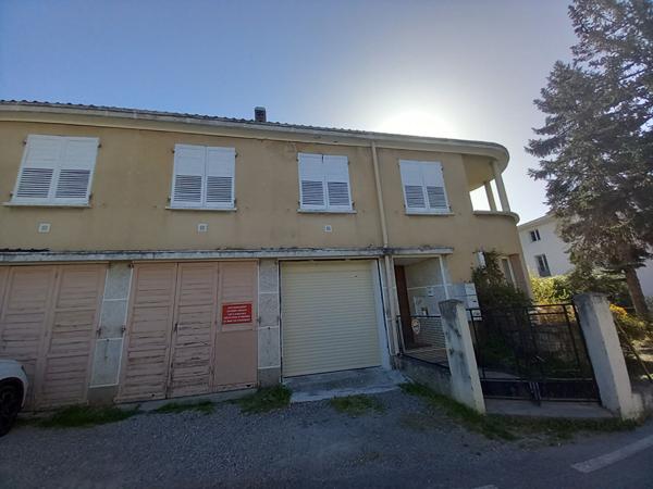 Grand T4 rue recherchée MANOSQUE