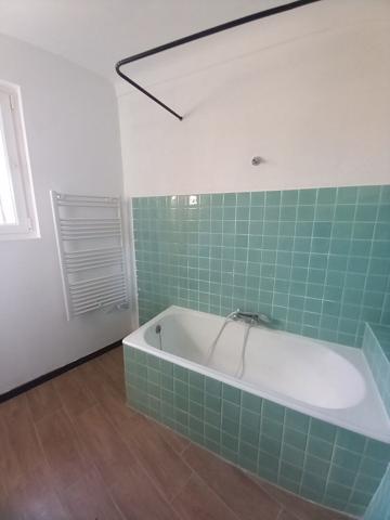 Grand T4 rue recherchée MANOSQUE