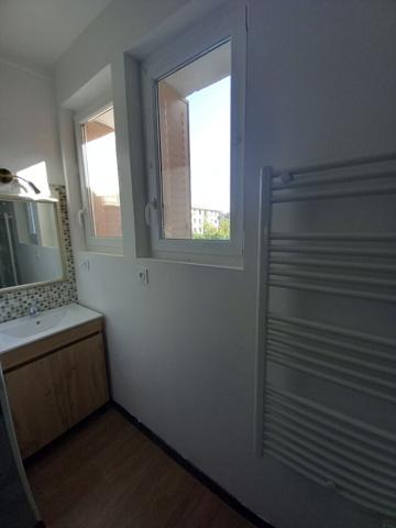 Grand T4 rue recherchée MANOSQUE