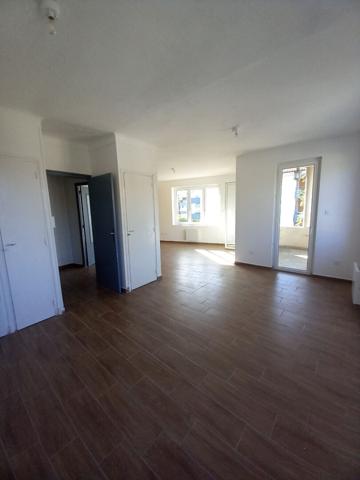 Grand T4 rue recherchée MANOSQUE