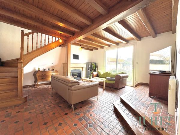 Maison principale + maison d'amis et grand Jardin