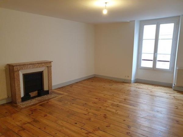 Appartement rénové en 2023 au cœur de Voiron – 60 m², idéal investisseur !