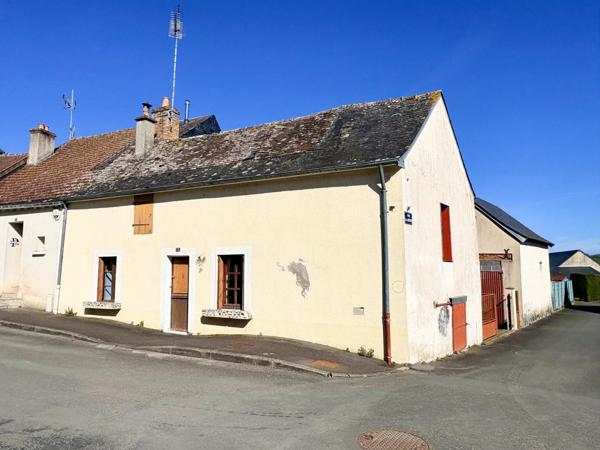 Charmante maison de 72 m² avec dépendances – Le Grand-Lucé