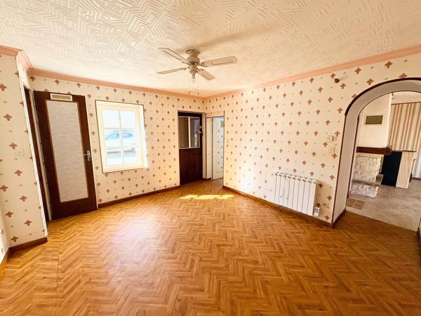 Charmante maison de 72 m² avec dépendances – Le Grand-Lucé