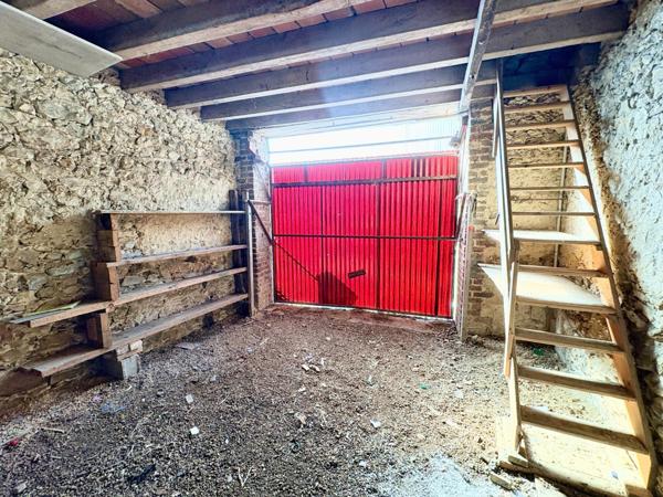 Charmante maison de 72 m² avec dépendances – Le Grand-Lucé