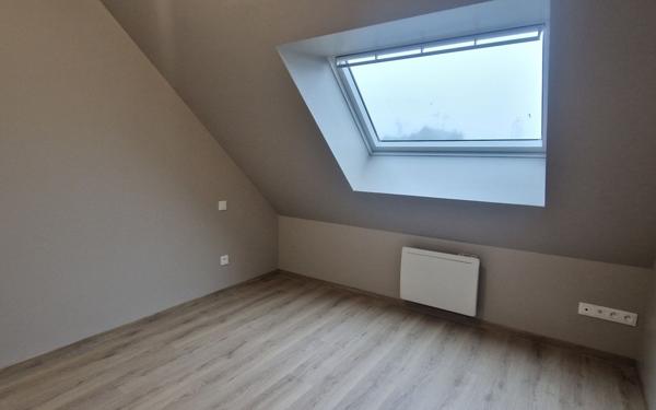 Immeuble à vendre    3 pièces • 111 m2 Saint-Quentin