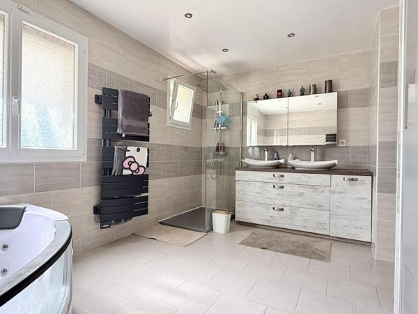 Vente / Maison T6+