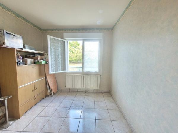 APPART loué 500€ (3 chambres + garage + verdure)