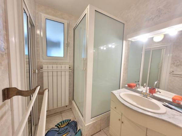 APPART loué 500€ (3 chambres + garage + verdure)