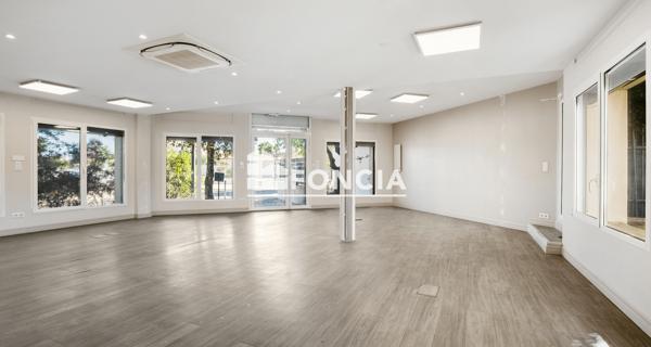 À vendre Local commercial 148.29 m² - Béziers 34500