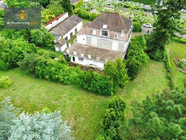 Vente                                                      Immeuble
                        
                     16 pièces                      500 m2                     à Fauillet