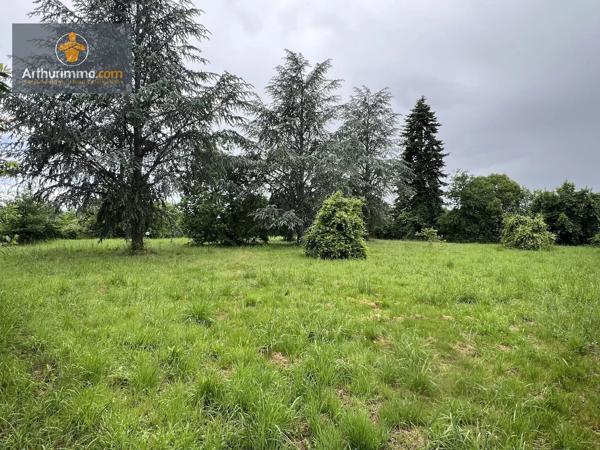 Vente                                                      Immeuble
                        
                     16 pièces                      500 m2                     à Fauillet