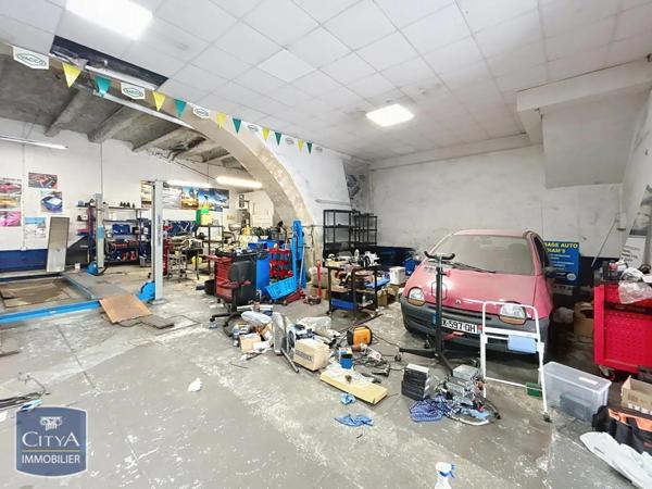 Vente local professionnel 309m²