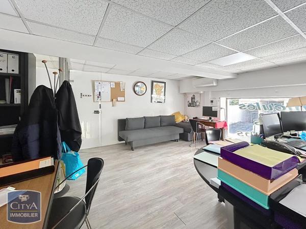 Vente local professionnel 309m²